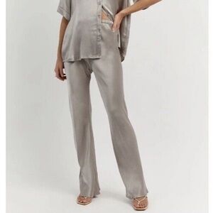 Dissh Simone Pewter Satin Bias Cut Pant NWT